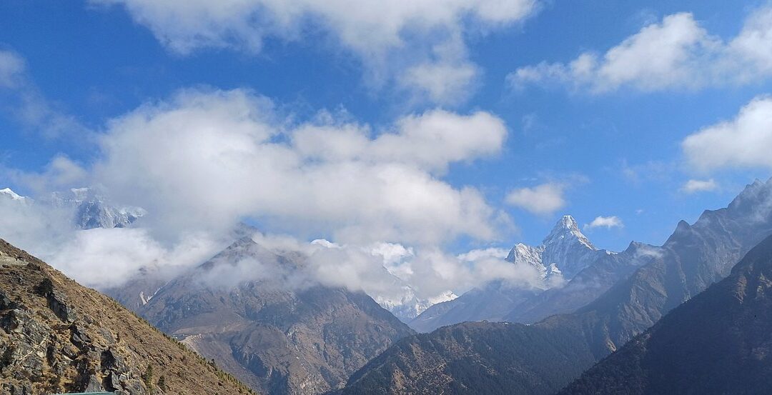 Do You Need a Guide for Everest Base Camp Trek?